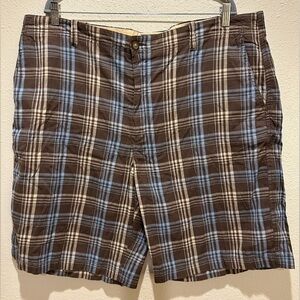 Mens 100% Cotton IZOD Plaid shorts - NWT - Size 42 -‎ Lightweight
